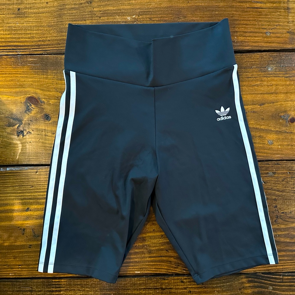 🖤 Adicolor Adidas Classics Primeblue parley high waist short tights bike shorts